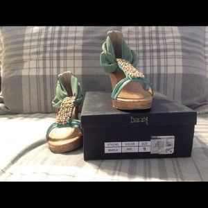 Dizzy Teal Wedges